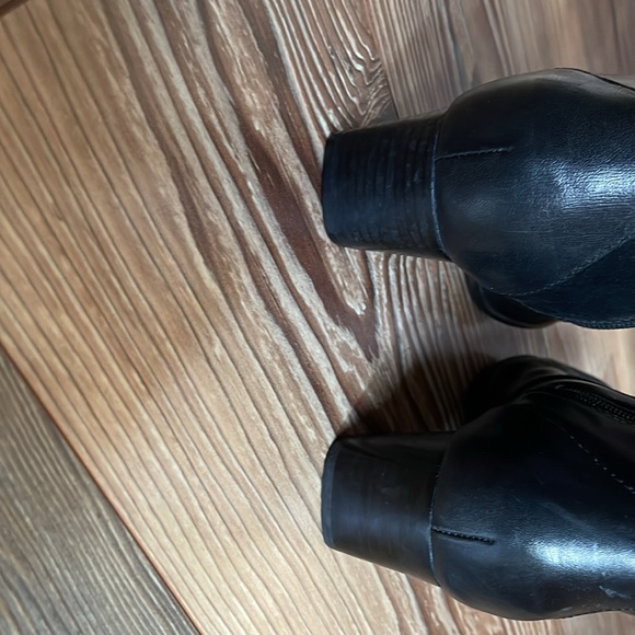 Clarks Size 7.5 M boots waterproof heel Black Leather  Women’s NICE - Picture 6 of 11